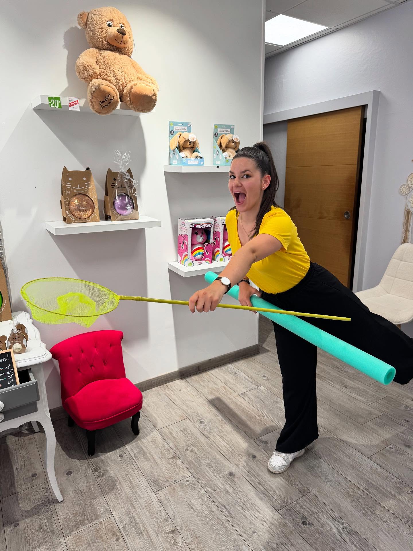 Vacances ☀️
C’est l’heure des vacances pour @leia.teamabe .
Ne vous inquiétez pas la team ABE prend le relais au magasin et en soin pour vos bambins .
#ambiancekids #bambins #vacances #detente #leia