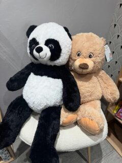 Les derniers articles à -40%
On est là de 14h30 à 16h au kids ce jeudi
De 13h45 à 15h30 ce vendredi
De 9h à 12h samedi !
#conceptstore #bonneaffairedujour #noel #cadeau #bebe #enfant